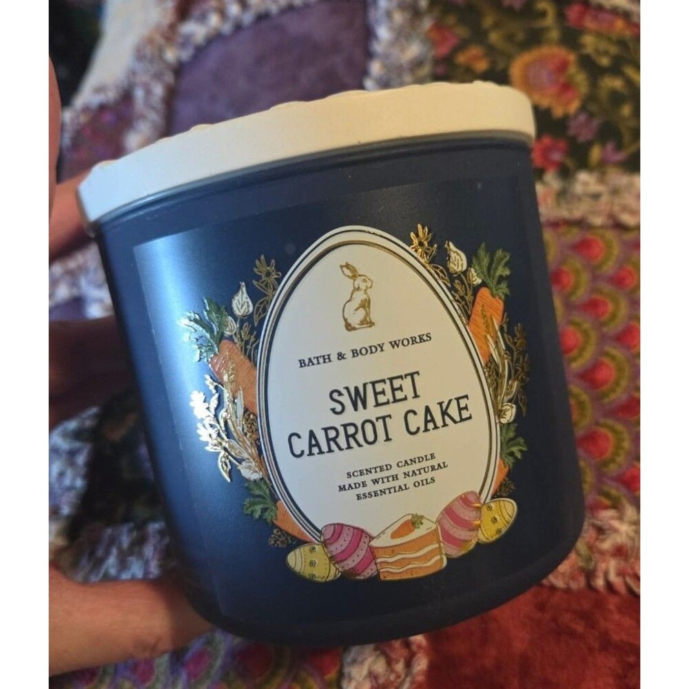 Bath & Body Works Sweet Carrot Cake 3-wick Candle with Ceramic Bunny Lid 14.5 oz